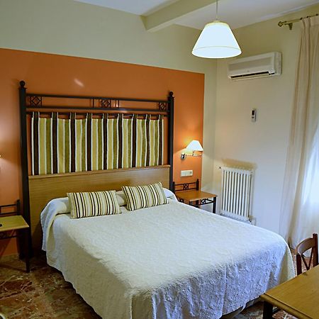 Hotel Mercedes Аранхес Екстериор снимка
