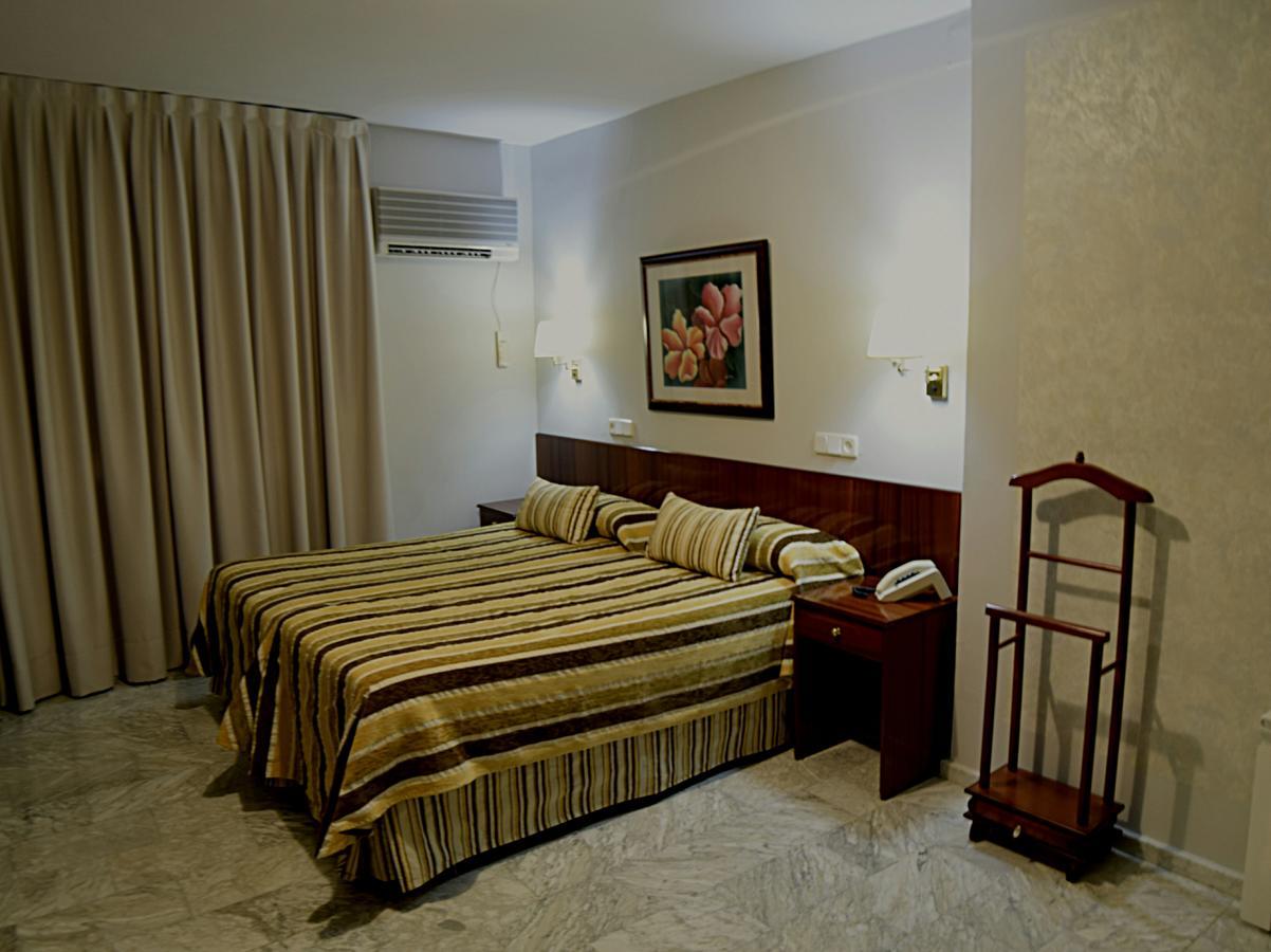 Hotel Mercedes Аранхес Екстериор снимка