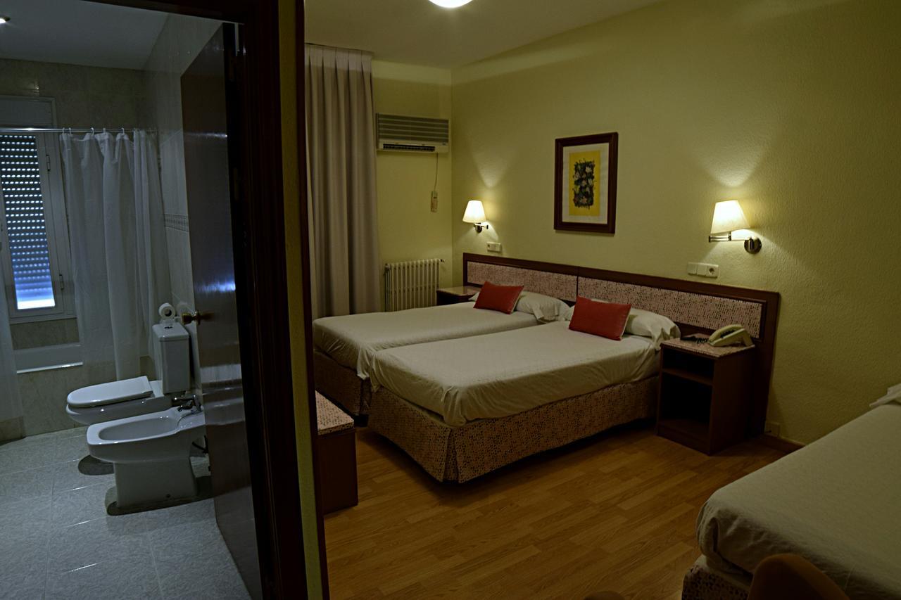 Hotel Mercedes Аранхес Екстериор снимка